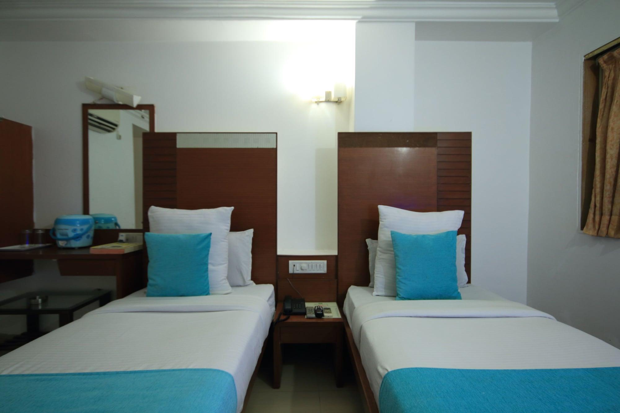 Fabhotel Kadamb Inn Ahmedabad Esterno foto