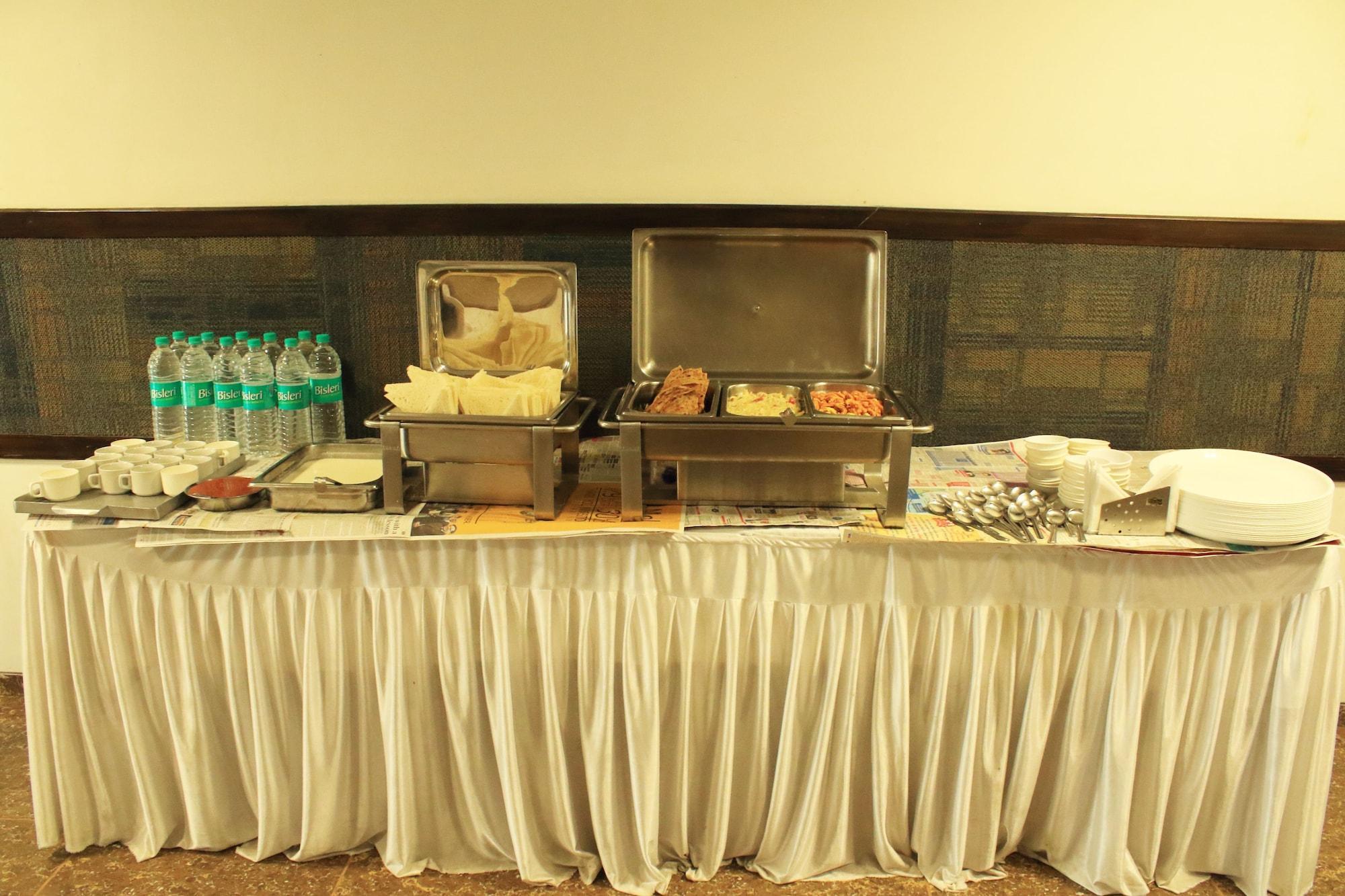 Fabhotel Kadamb Inn Ahmedabad Esterno foto