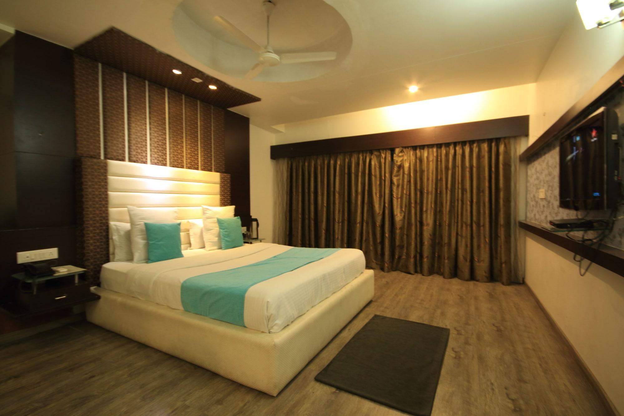 Fabhotel Kadamb Inn Ahmedabad Esterno foto
