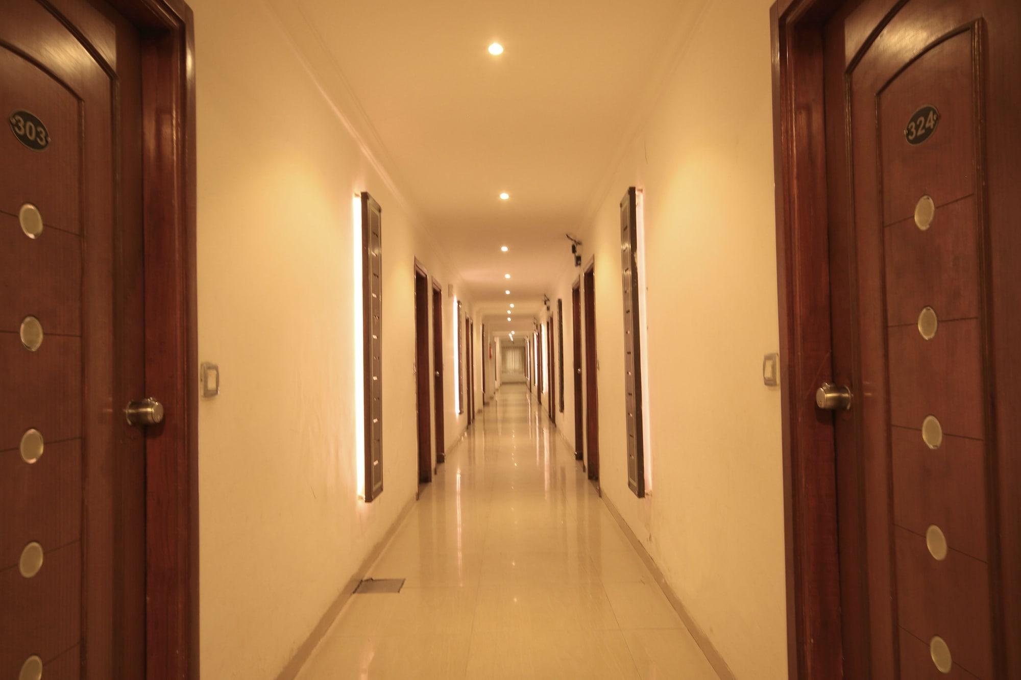 Fabhotel Kadamb Inn Ahmedabad Esterno foto