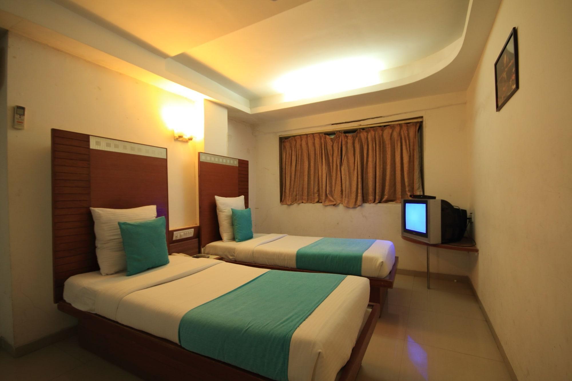 Fabhotel Kadamb Inn Ahmedabad Esterno foto