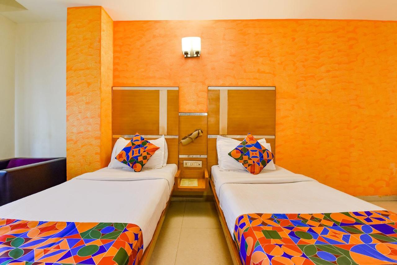 Fabhotel Kadamb Inn Ahmedabad Esterno foto